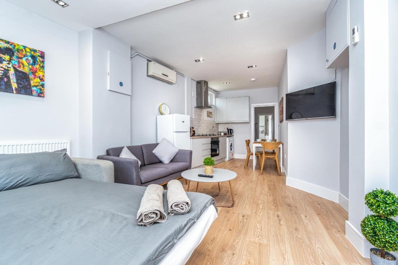 Modern Apartment In East Londres Extérieur photo